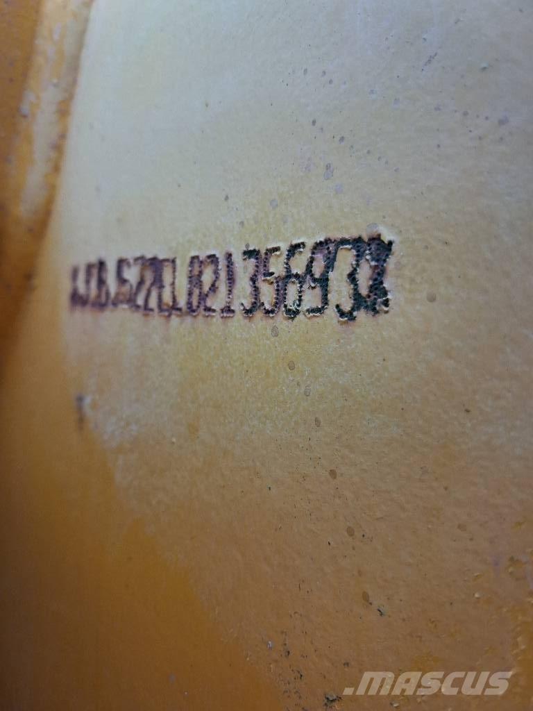 JCB JS 220 N LC حفارات زحافة