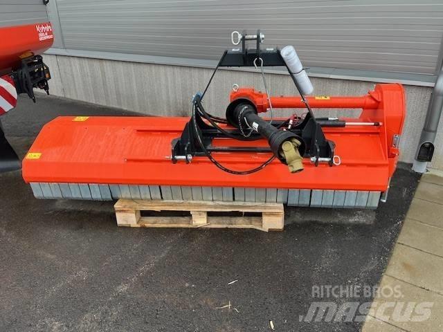 Kubota SE 3250 جزازات وأغطية المراعي