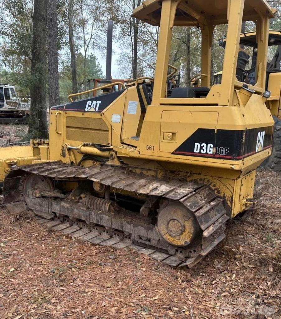 CAT D 3 G LGP بلدوزرات مجنزرة