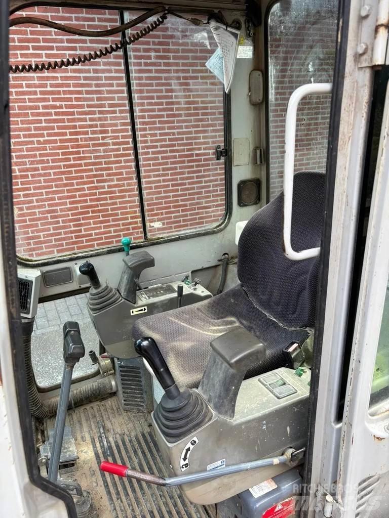 Takeuchi TB 016 حفارات صغيرة أقل من 7 طن (حفارات صغيرة)