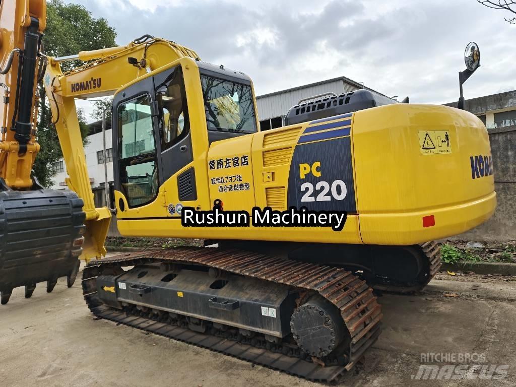 Komatsu PC 220-8 حفارات زحافة
