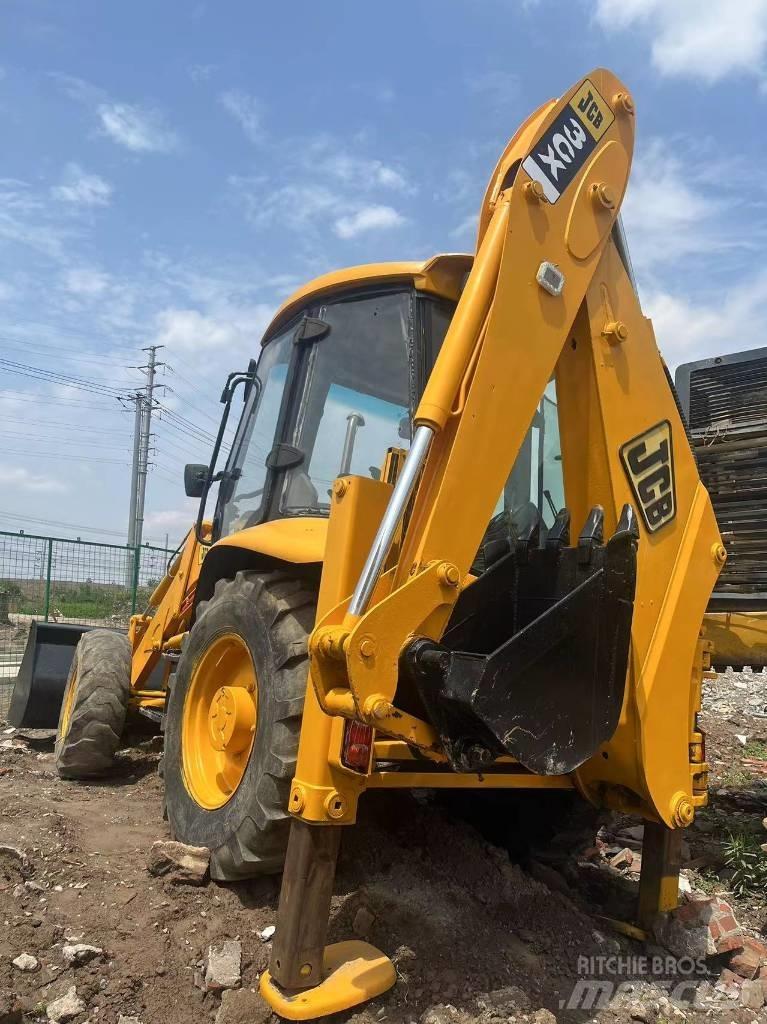 JCB 3 CX لوادر ذات جرافات عكسية