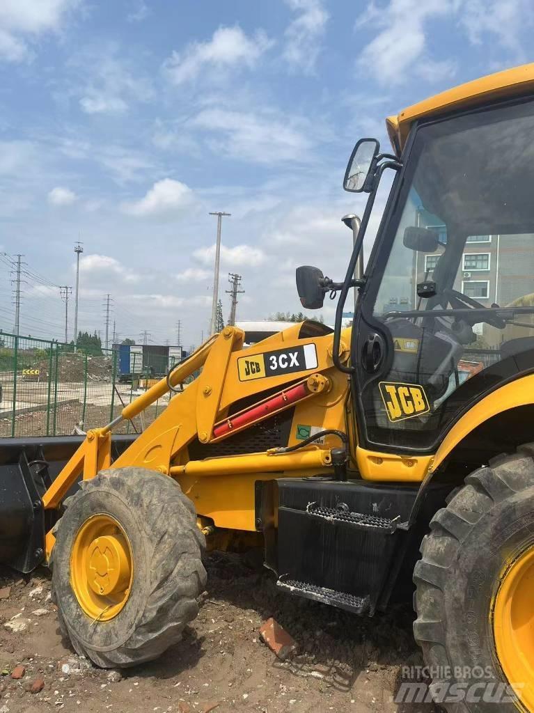 JCB 3 CX لوادر ذات جرافات عكسية