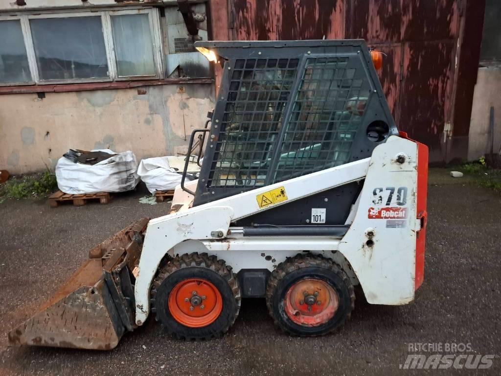 Bobcat S 70 لوادر انزلاقية التوجيه