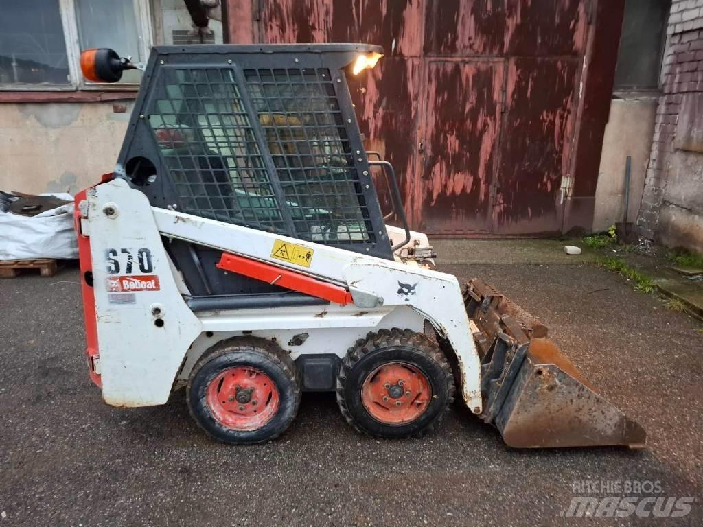 Bobcat S 70 لوادر انزلاقية التوجيه