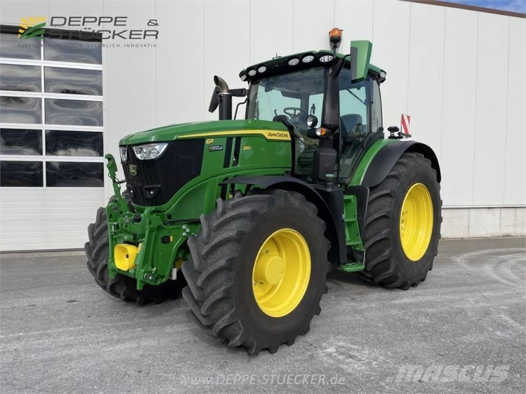 John Deere 6R 250 الجرارات