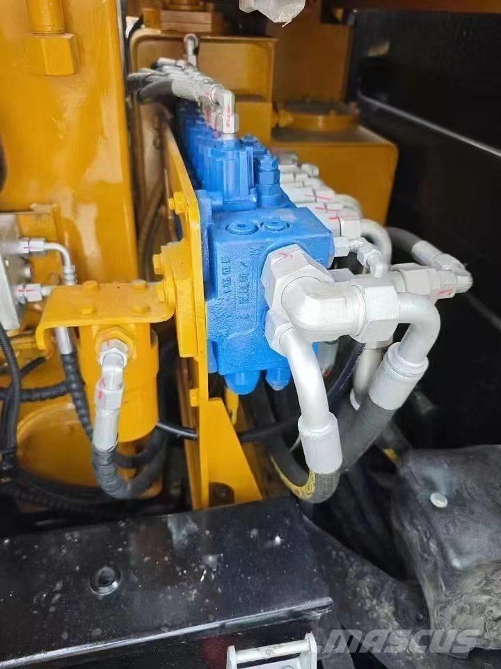 Sany SY 60 C حفارات زحافة