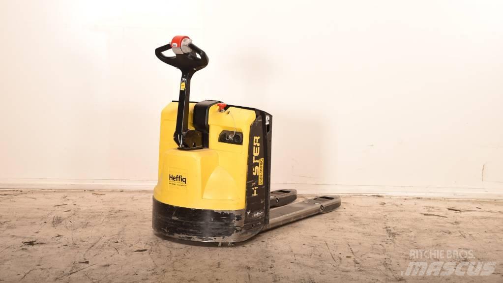 Hyster P 1.6 معدات الرفع منخفض المستوى