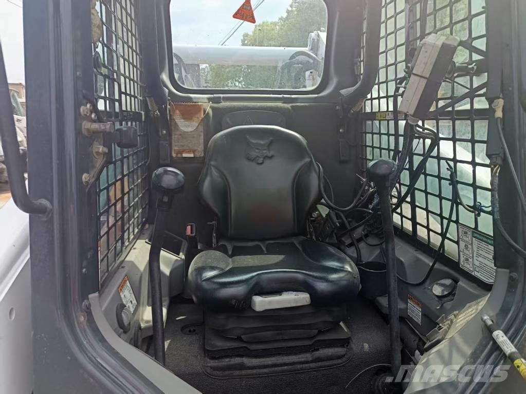 Bobcat T 770 لوادر زحافة