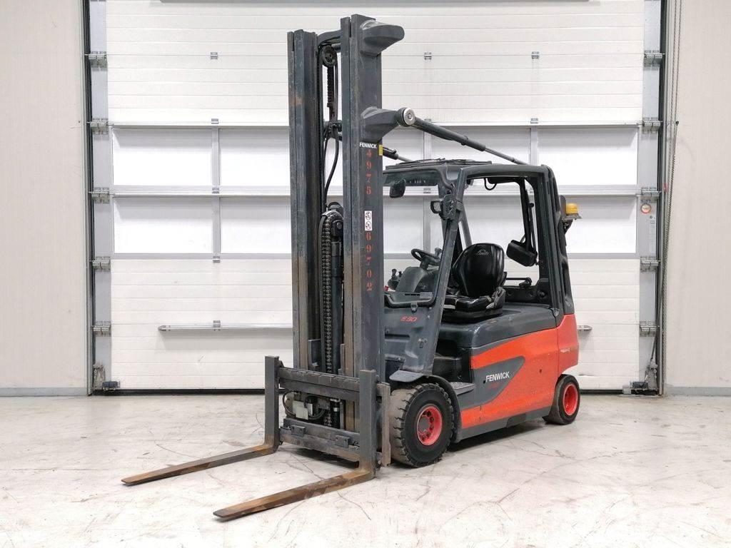 Linde E30L-01 شاحنات ذات رافعات شوكية تعمل بالكهرباء