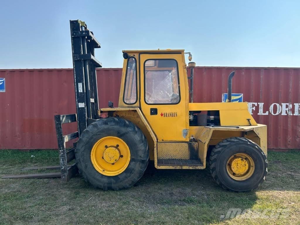 Sellick S80 شاحنات الطرق الوعرة