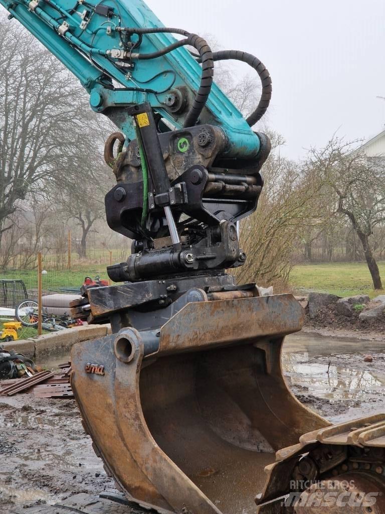 Kobelco SK 300 LC حفارات زحافة
