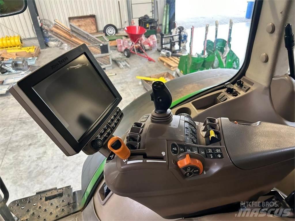 John Deere 7310R الجرارات