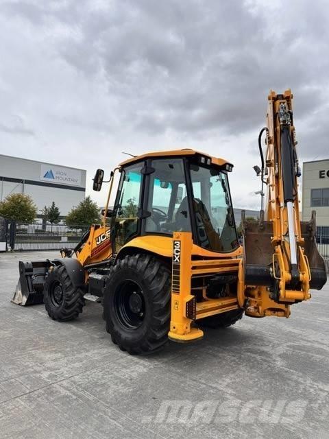 JCB 3 CX PRO لوادر ذات جرافات عكسية