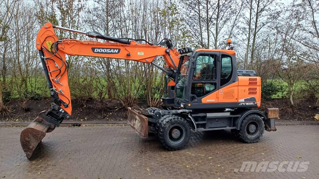 Doosan DX 165 W-5 حفارات بعجل