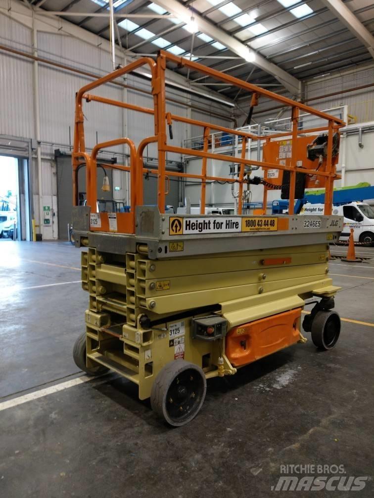 JLG ES 3246 رافعات مقصية الشكل