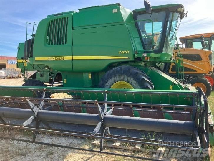 John Deere C 670 حصادات