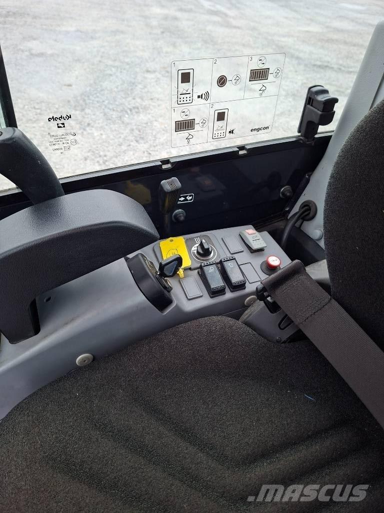 Kubota KX019-4 حفارات صغيرة أقل من 7 طن (حفارات صغيرة)