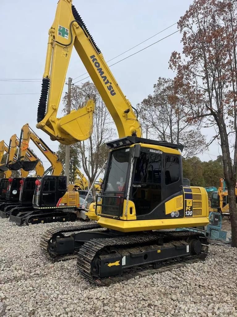 Komatsu PC 130-8 حفارات وسط 7 طن - 12 طن