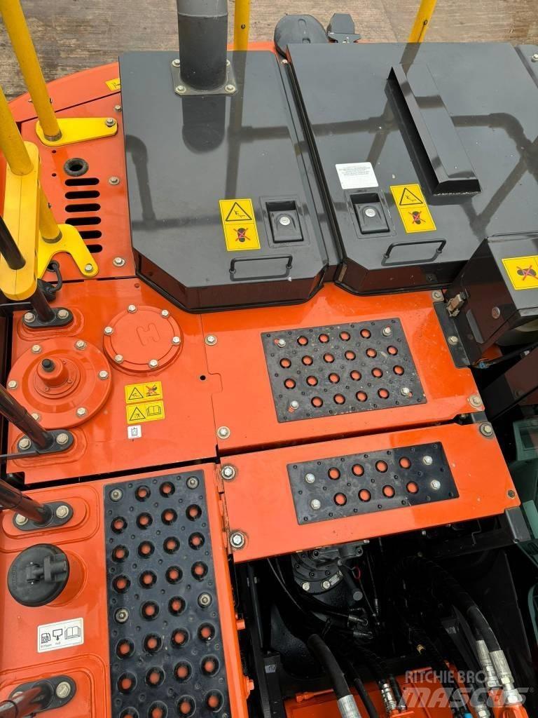 Hitachi ZX 130-7 حفارات زحافة