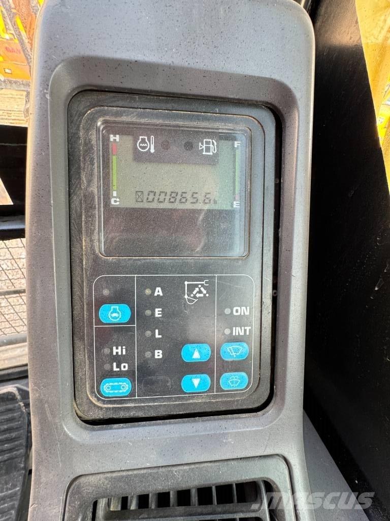 Komatsu PC 130 حفارات زحافة