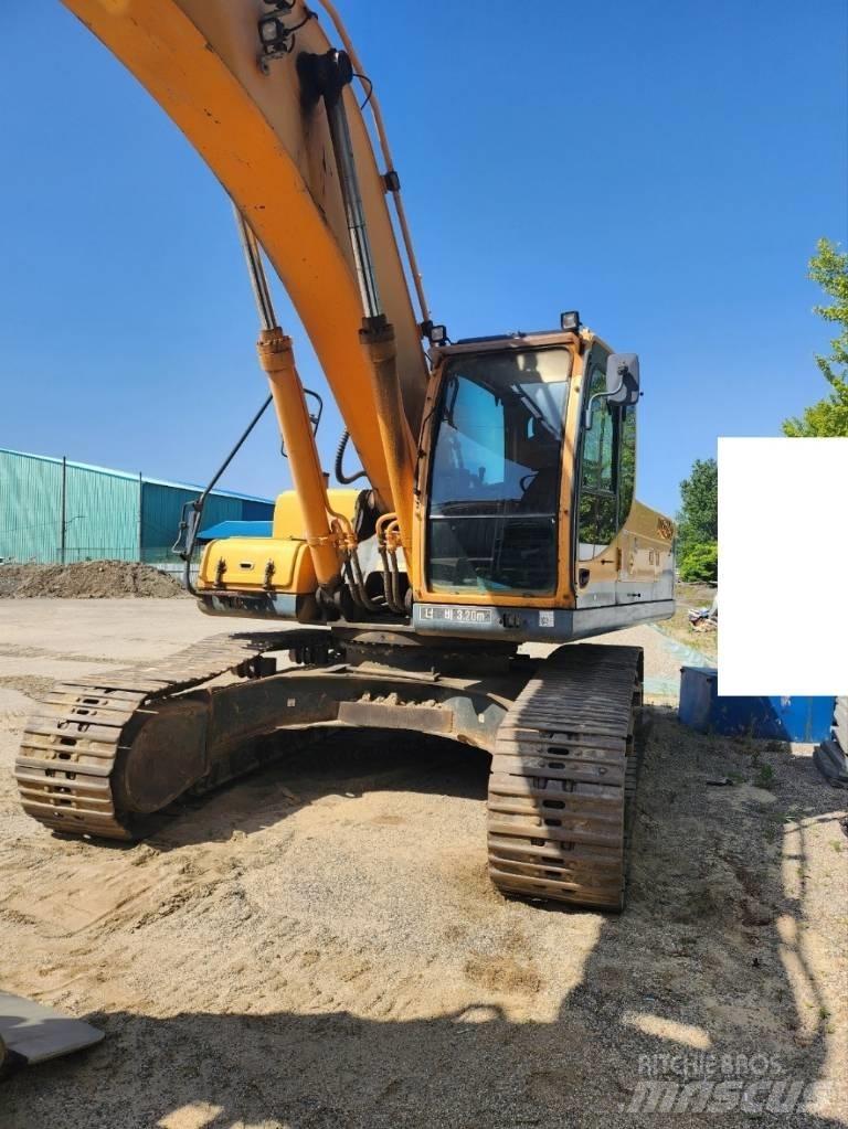 Hyundai Robex 300 LC حفارات زحافة