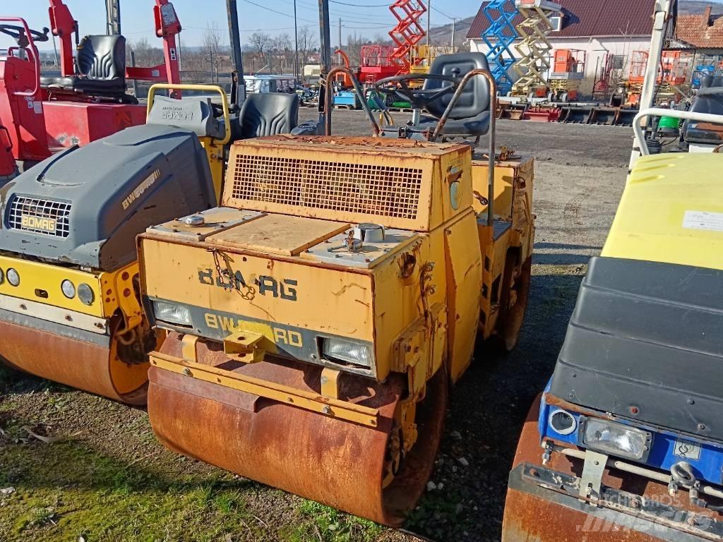 Bomag 100AD مداحل ثنائية الاسطوانة