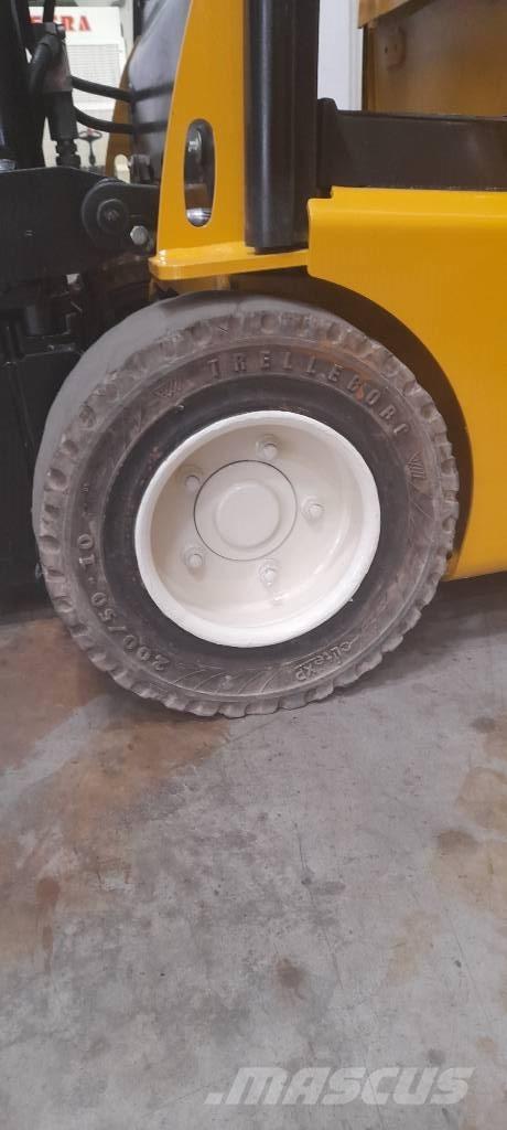 Yale ERP 20 VT MWB شاحنات ذات رافعات شوكية تعمل بالكهرباء