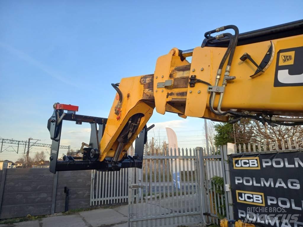 JCB 535-125 مناولات متداخلة