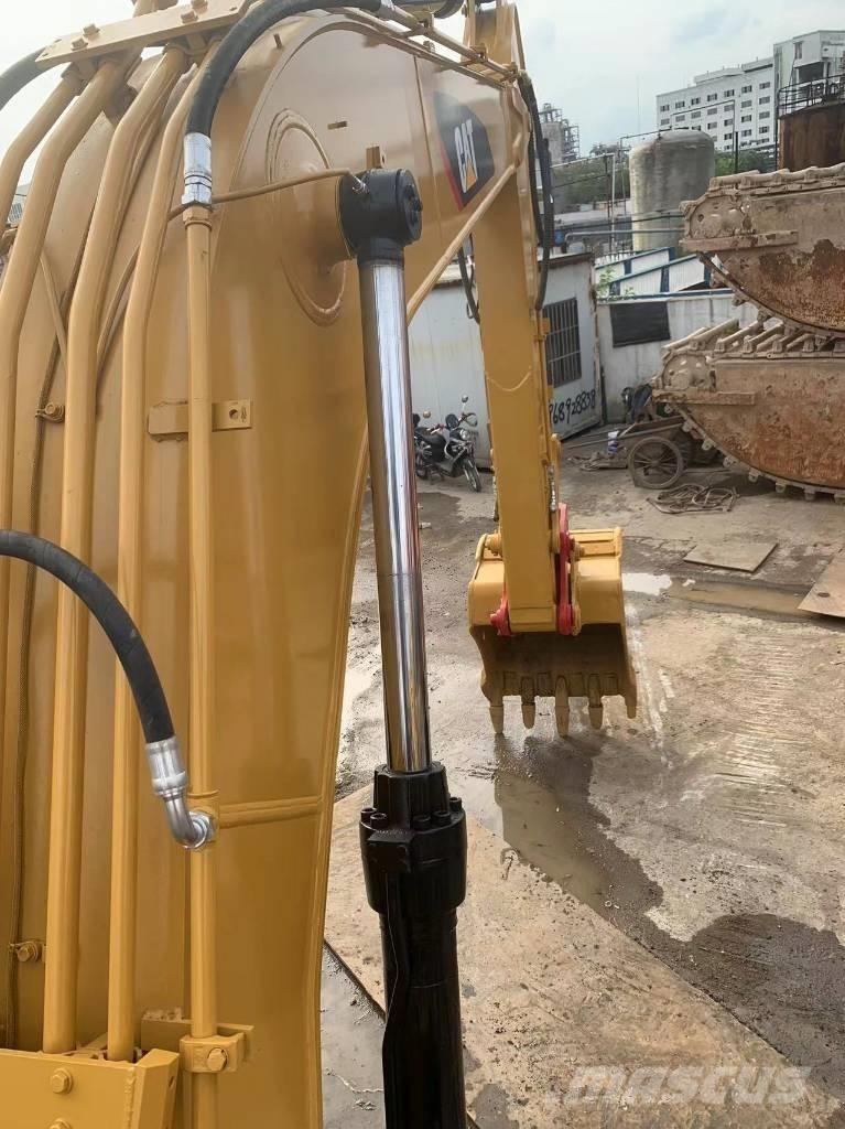 CAT 315 D L حفارات زحافة