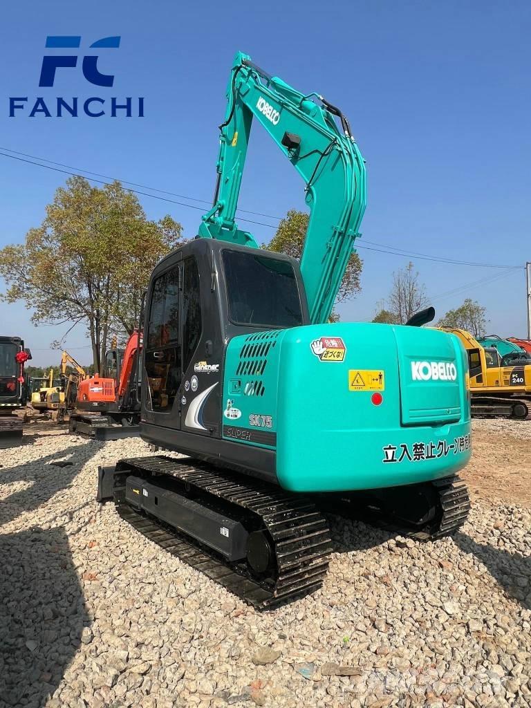 Kobelco SK 75 حفارات وسط 7 طن - 12 طن