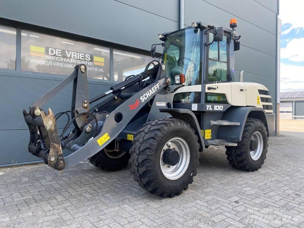 Schaeff TL 100 لوادر متعددة الأغراض