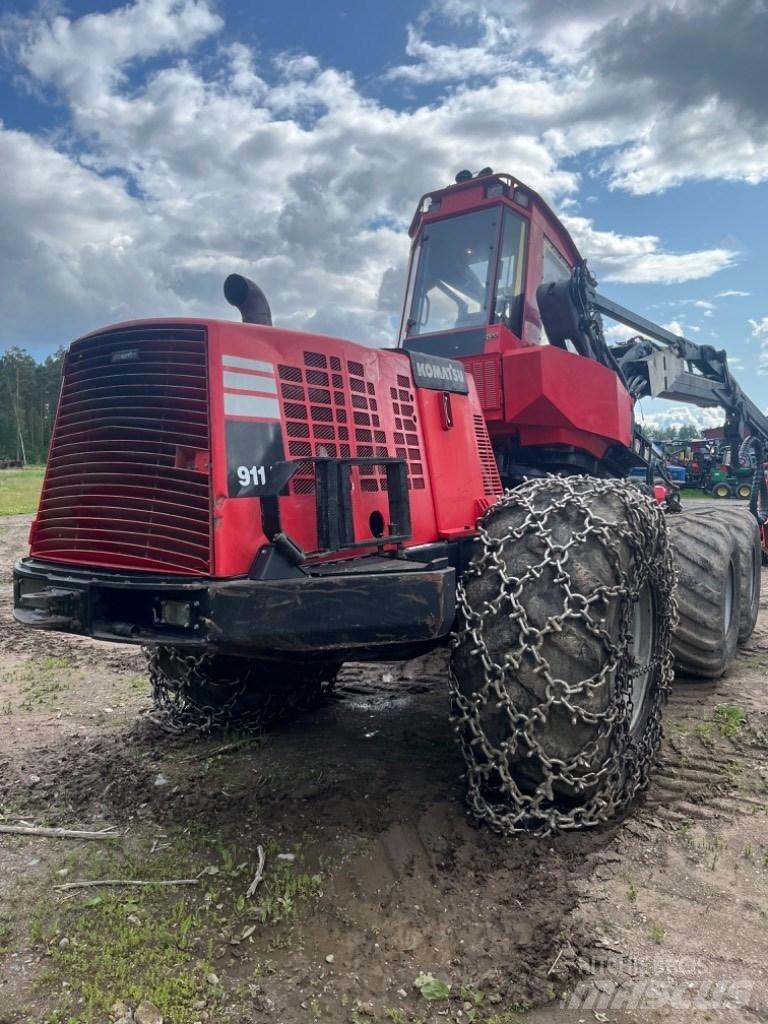 Komatsu 911.5 حصادات