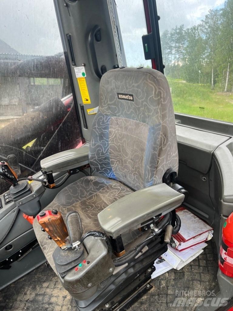 Komatsu 911.5 حصادات