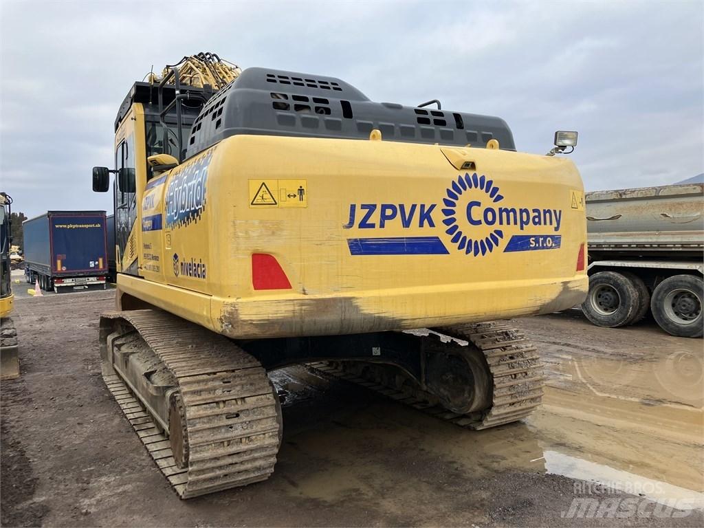 Komatsu HB365 LC-3 حفارات زحافة