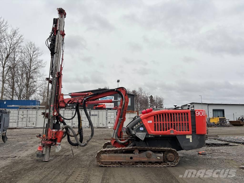 Sandvik Dino DC400Ri معدات الثقب السطحي