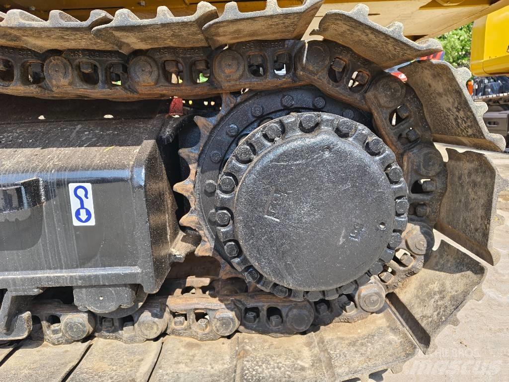 CAT 325 C حفارات زحافة