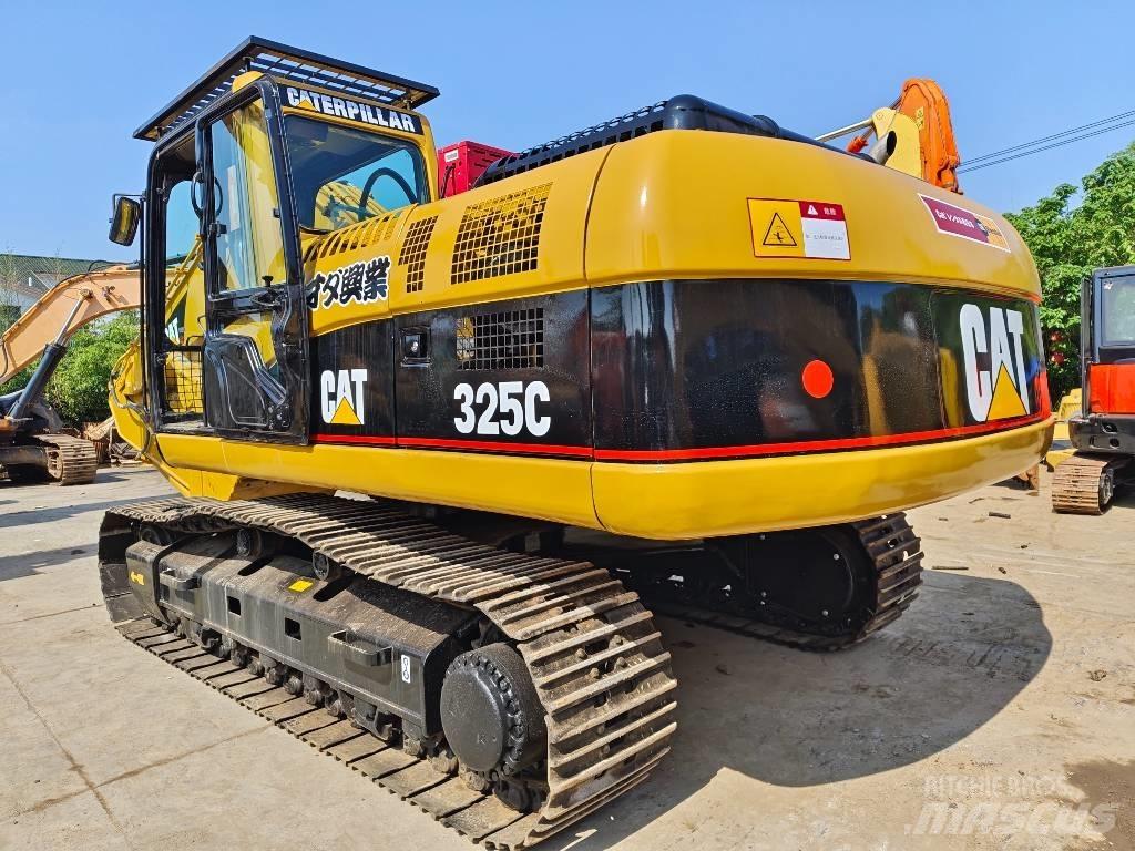 CAT 325 C حفارات زحافة