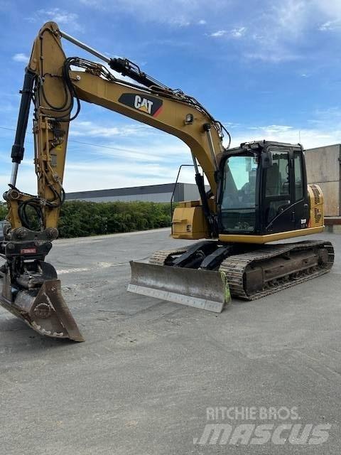 CAT 311 F LRR حفارات زحافة
