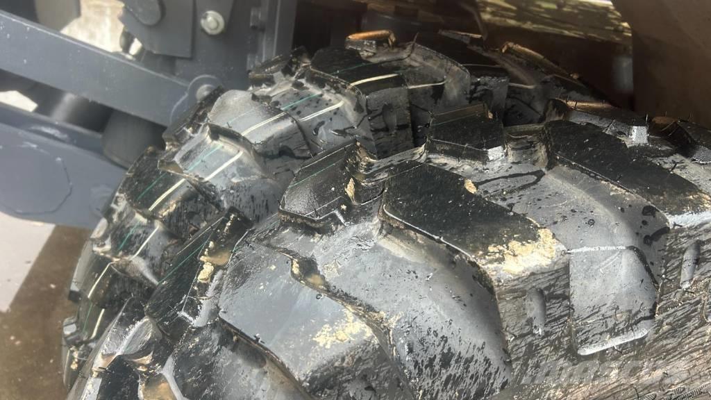 Doosan DX 170 W حفارات بعجل