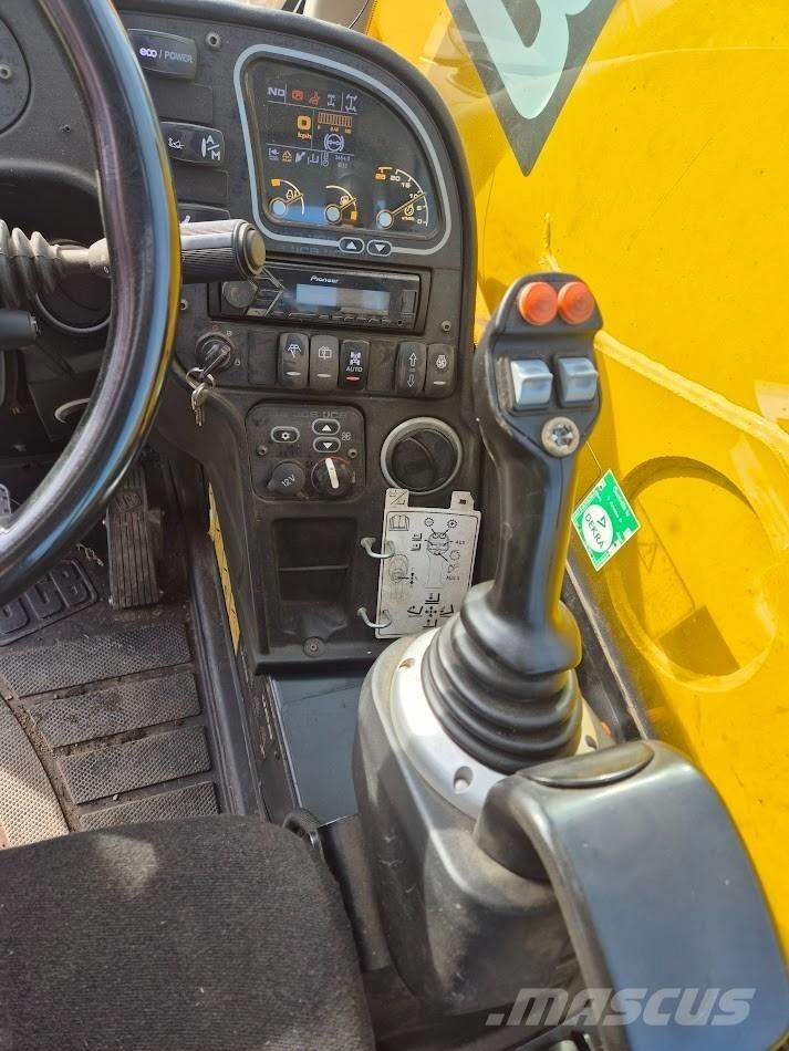 JCB 541-70 معدات مناولة لأغراض الزراعة