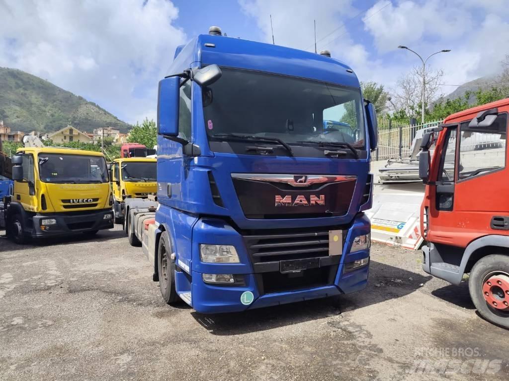 MAN TGX 26.420 شاحنات الحاويات