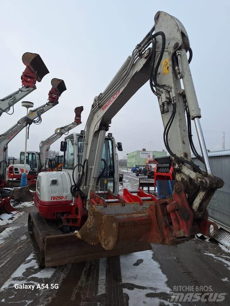 Takeuchi TB250-2 حفارات صغيرة أقل من 7 طن (حفارات صغيرة)