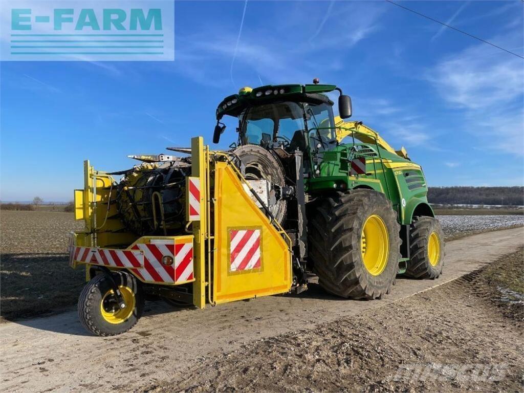 John Deere 8700i علافات ذاتية الدفع