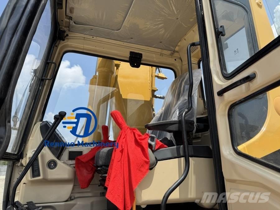 CAT 320 BL حفارات زحافة