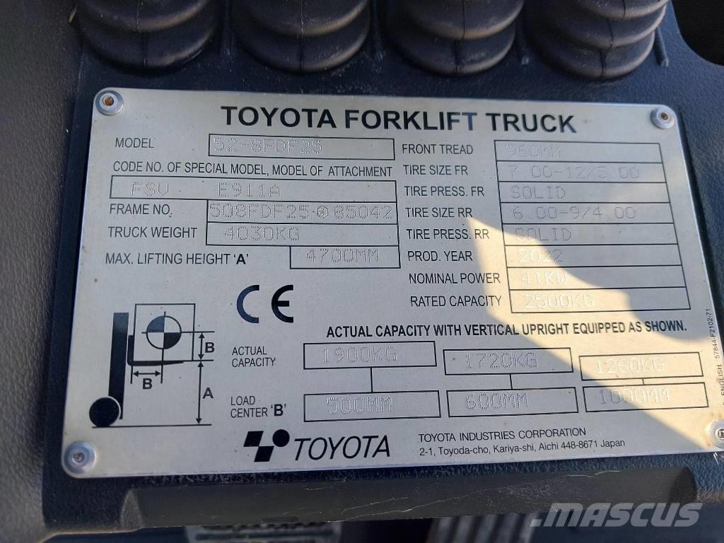 Toyota 52-8 FD F 25 شاحنات الديزل