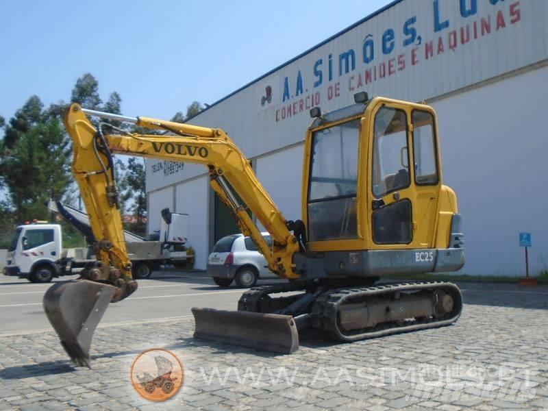 Volvo EC 25 حفارات صغيرة أقل من 7 طن (حفارات صغيرة)