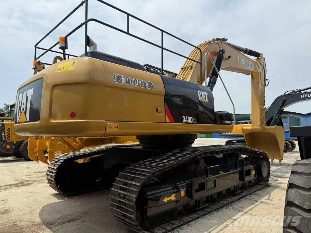 CAT 340 حفارات زحافة