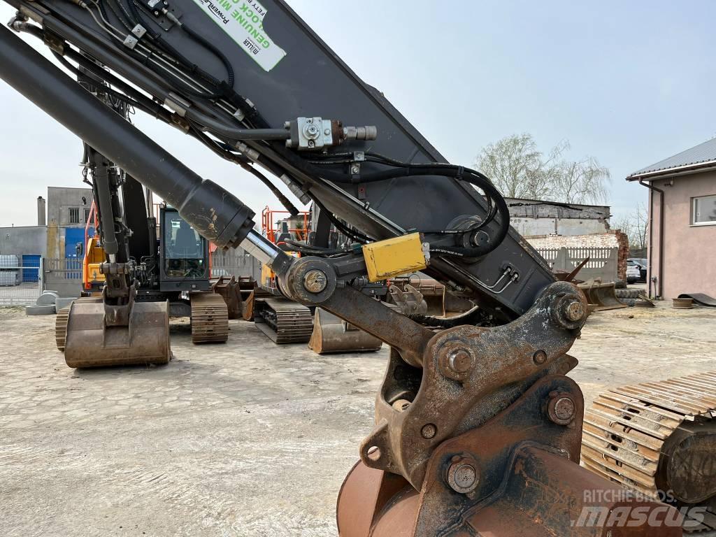 Volvo EC 220 E حفارات زحافة