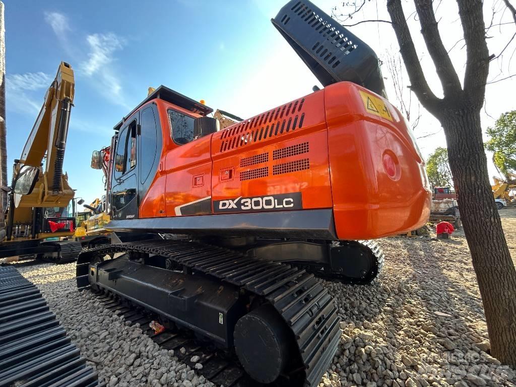 Doosan DX 300 حفارات زحافة